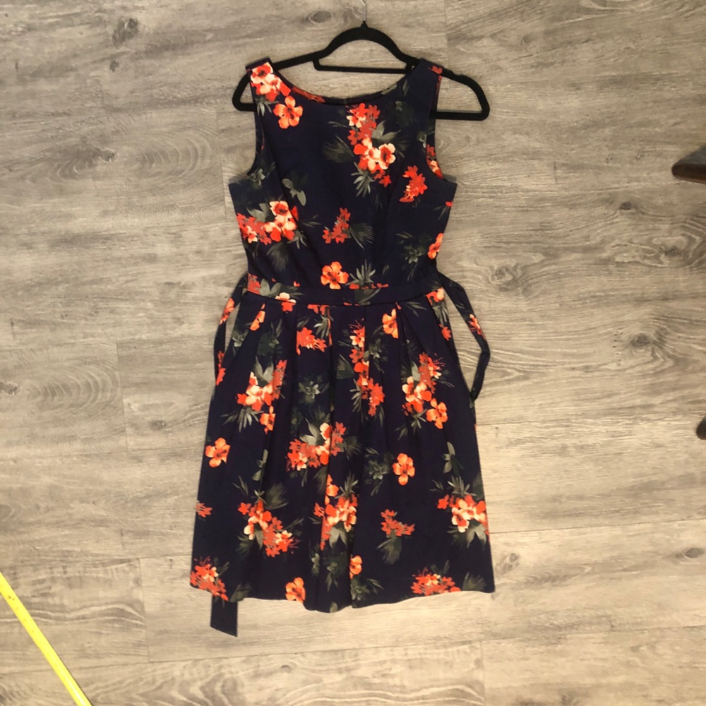 Floral dress size small